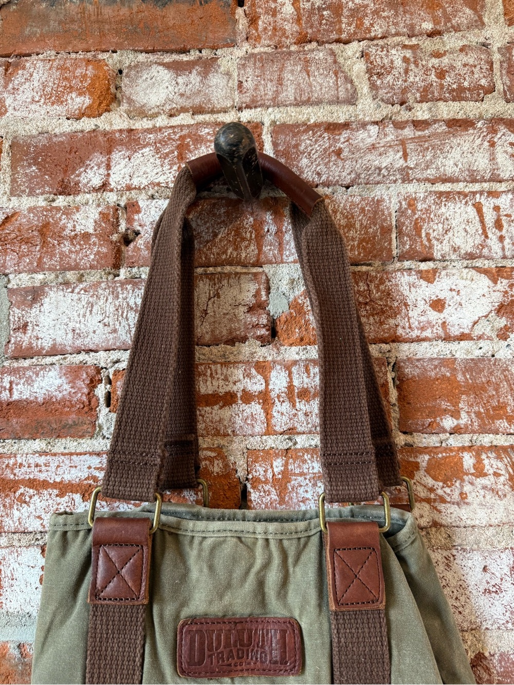 Duluth Trading Co. Brown Canvas Oil Cloth Tote Shoulder Bag Expandable Green - Picture 4 of 8